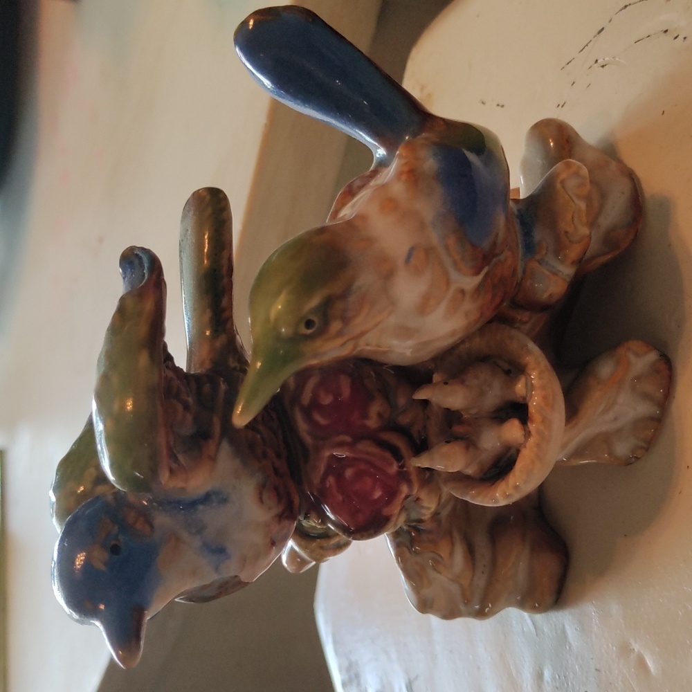 Ceramic blue birds and nest figurine 2NDC2house